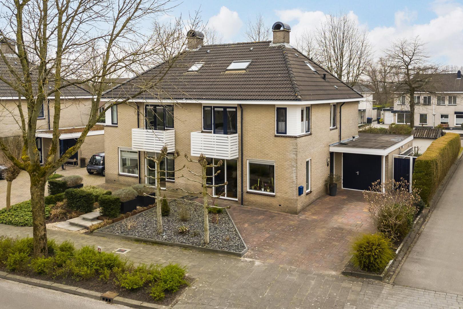 Idzerdastins 133 LEEUWARDEN foto-1