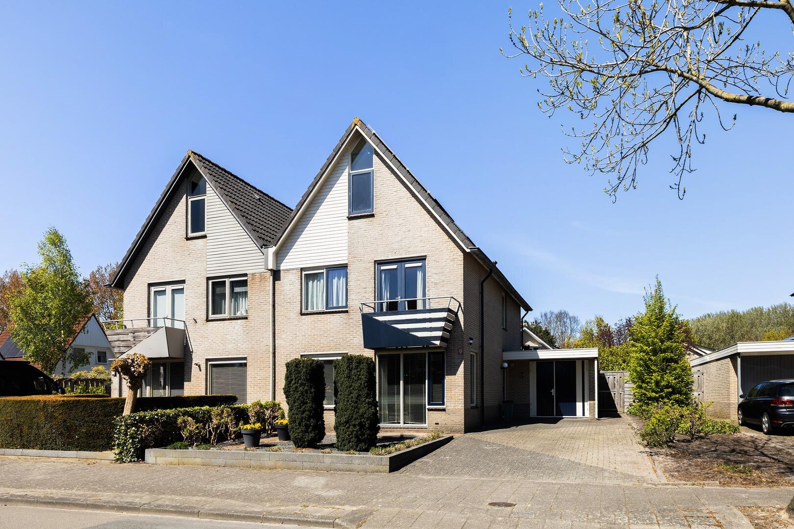 Idzerdastins 67 LEEUWARDEN foto-1